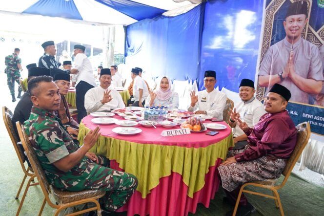 
					Halal Bihalal dan Silaturahmi Keluarga Besar Pemerintah Kecamatan Mandau
