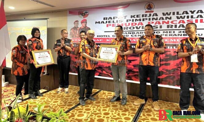 
					MPC PP Pekanbaru Raih Penghargaan Terbaik, Iwan P : Terimakasih Ketua MPW Riau