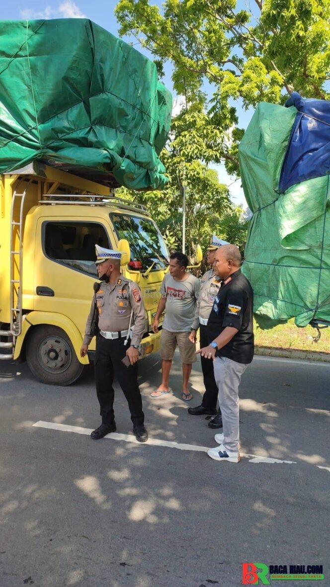 
					Sasar ODOL dan Truk Pelanggar Jam Operasional di Pekanbaru, Ditlantas Polda Riau Gelar Razia Gabungan 
