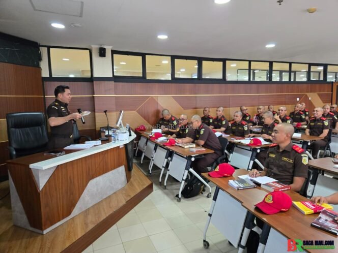 
					Dr. Hadiman, Jaksa Anti Korupsi, Ditunjuk Jampidum Jadi Pengajar PPPJ 2025