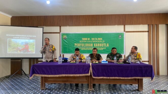 
					Jaga Kelestarian Lingkungan, Satgas TMMD Gelar Penyuluhan Pencegahan Karhutla di Mandau