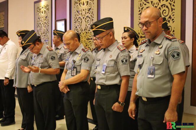 
					Kalapas Pekanbaru Hadiri Pengambilan Sumpah Jabatan dan Pelantikan Pejabat Manajerial di Lingkungan Kanwil Ditjenpas Riau