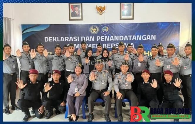 
					Rutan Siak Gelar Deklarasi Komitmen Bersama Teguhkan Langkah Bebas dari Narkoba dan Telepon Genggam