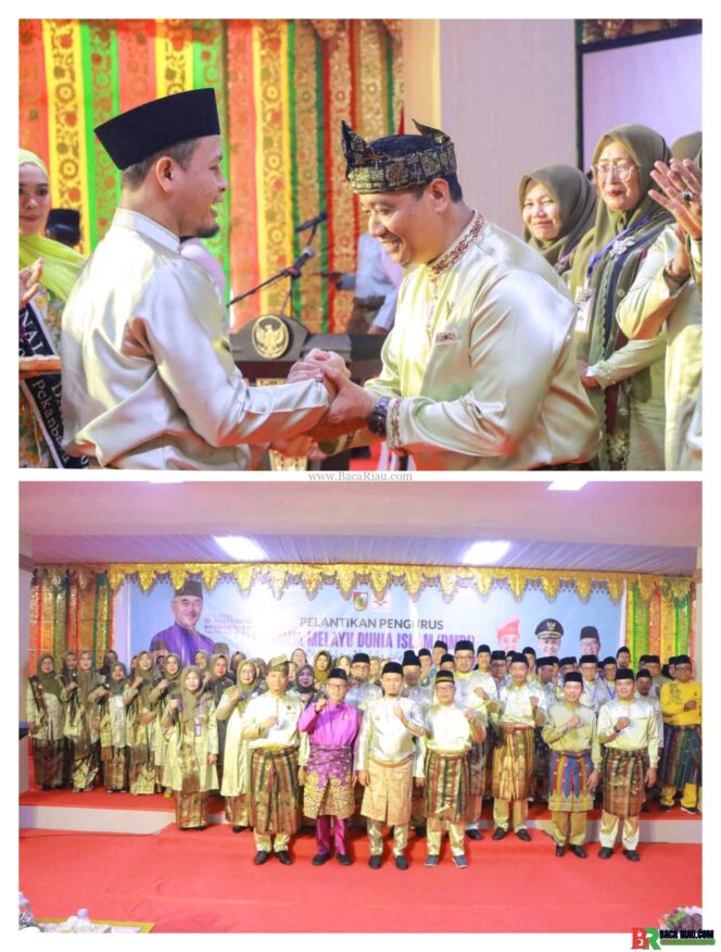 
					Pelantikan pengurus DMDI Kota Pekanbaru,Walikota Pekanbaru Berharap DMMI Ikut Berkontribusi Bangun Pekanbaru 