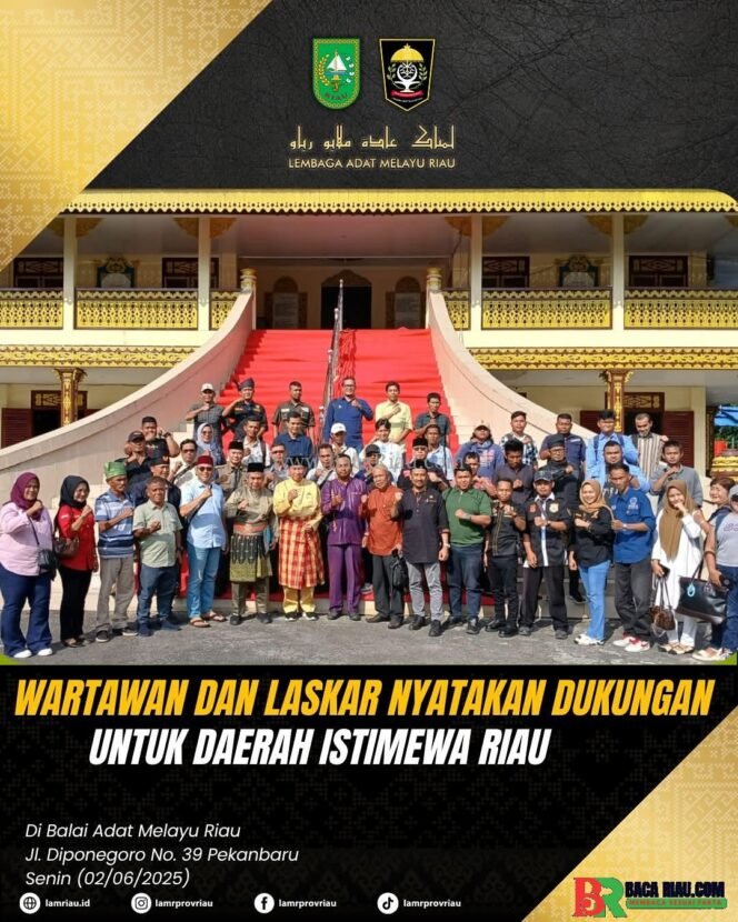 
					Puluhan Wartawan Dari Berbagai media dan Laskar Kemelayuan Nyatakan Dukungan Untuk Daerah Istimewa Riau