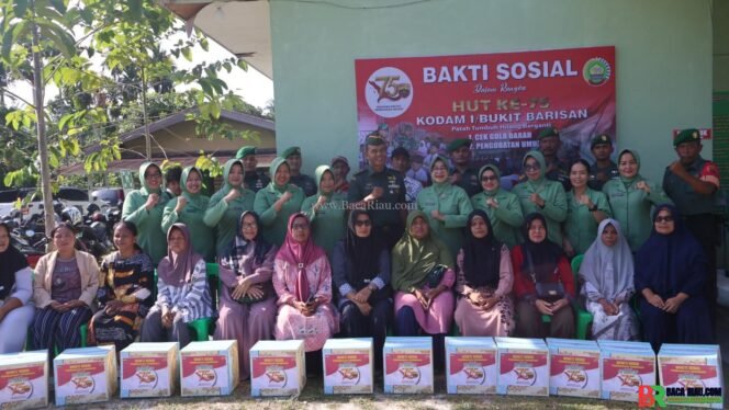 
					HUT ke 75 Kodam I Bukit Barisan, Kodim 0313/KPR Gelar Bakti Sosial 