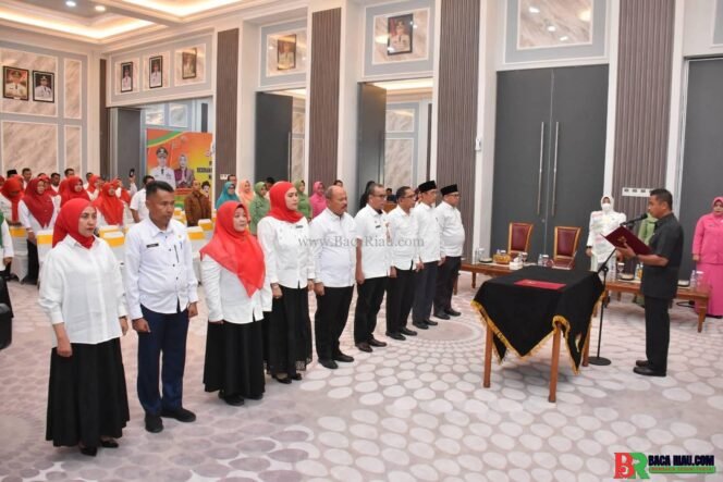 
					Bupati Kampar H. Ahmad Yuzar Melantik Pengurus Dewan Kerajinan Nasional Daerah (Dekranasda) Kabupaten Kampar Periode 2025-2030