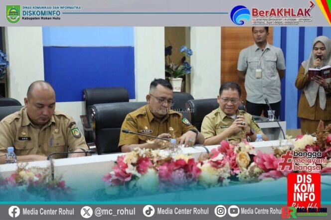 
					Pemkab Rokan Hulu Teken Fakta Integritas SPMB 2025: Wujudkan Penerimaan Siswa Baru yang Transparan dan Bebas Pungli
