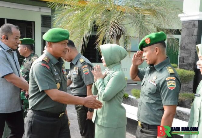 
					‎Danrem 031/WB Tegaskan Disiplin dan Cegah Pelanggaran Saat Pengarahan ke Kodim 0320/Dumai.