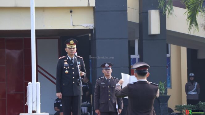 
					Polres Kuansing Gelar Upacara Peringatan Hari Lahir Pancasila Tahun 2025, Kapolres: Pancasila Adalah Jiwa Bangsa