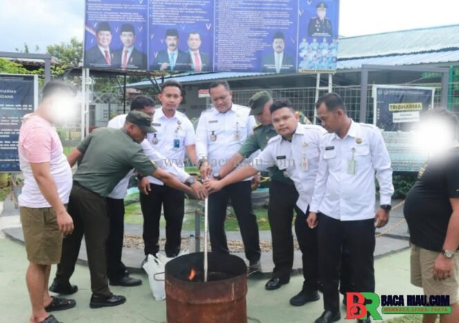 
					Berantas Peredaran Barang Terlarang, Lapas Pasir Pangarayan Gelar Razia Gabungan Bersama TNI