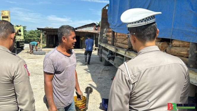 
					Ditlantas Polda Riau Gencarkan Sosialisasi dan Edukasi Kendaraan Angkutan Barang
