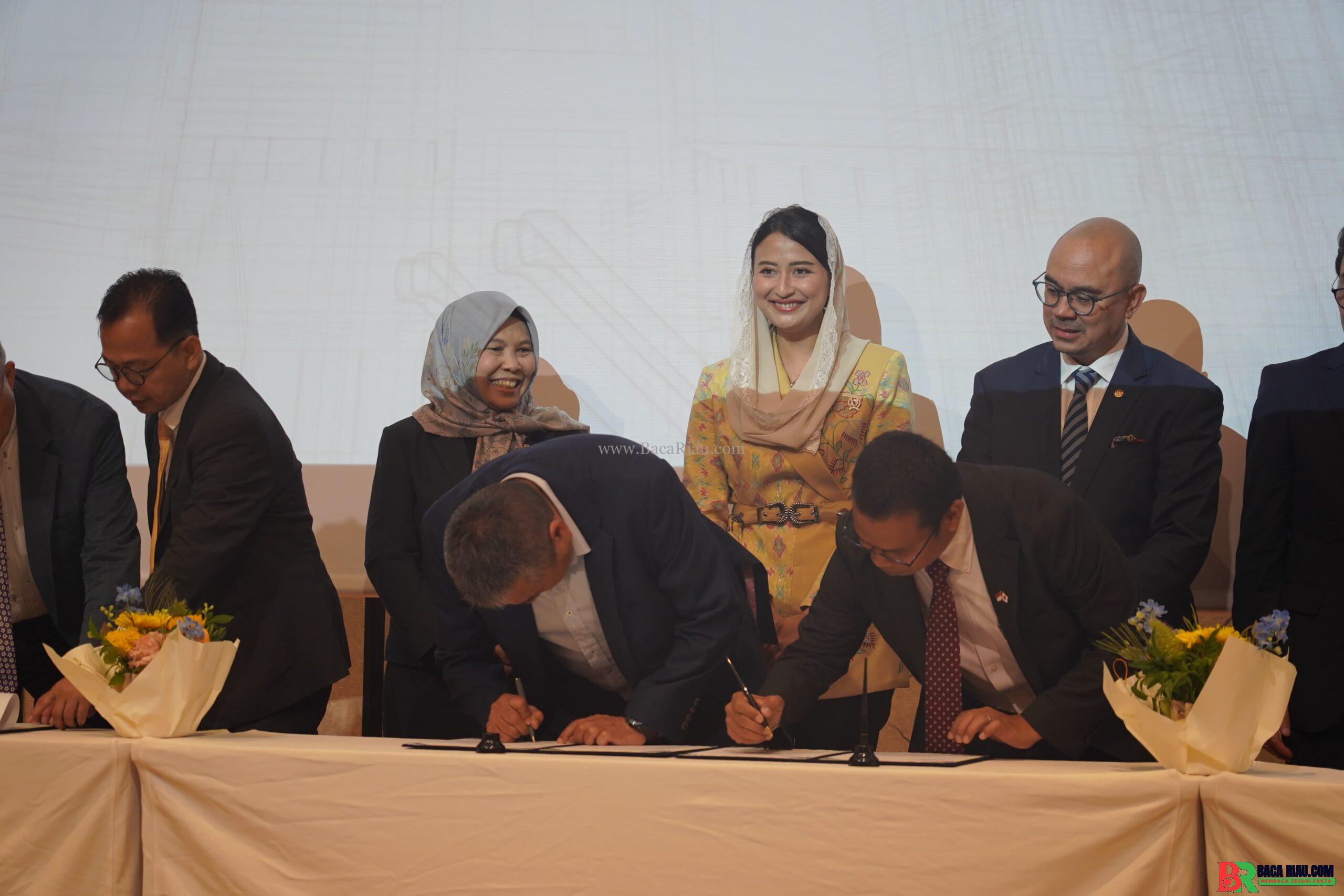 Perkuat Kerjasama di bidang Energi Terbarukan, Perusahaan asal Pekanbaru tekan MoU dengan perusahaan Jepang.