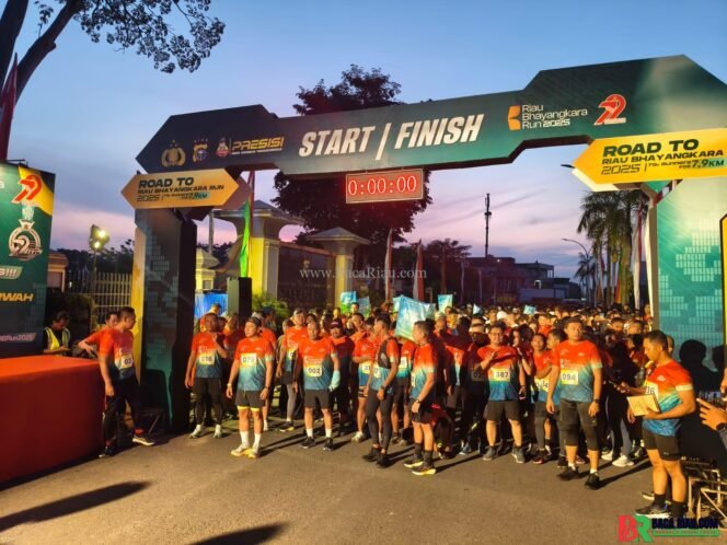 
					Sambut Hari Bhayangkara Polda Riau Lakukan Kegiatan Event Perlombaan Lari “Fun Run 7.9K “