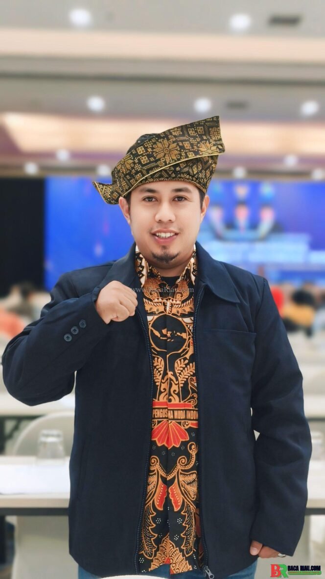 
					Disnakertrans Riau Bentuk Tim , Aktivis Buruh Riau,Roni Agustian, Berikan Apresiasi dan Dukungan 