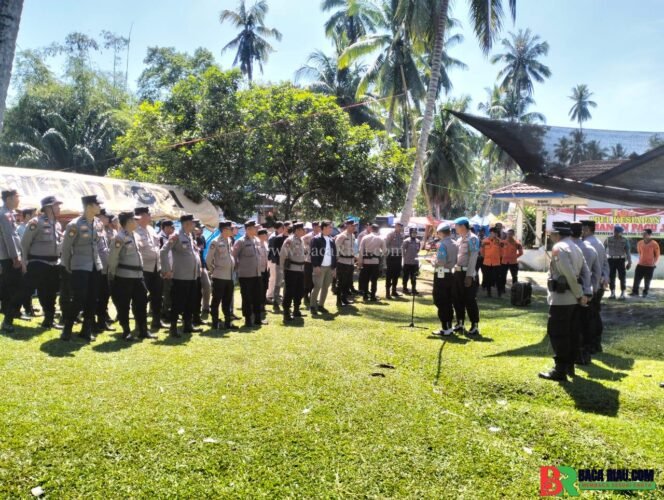 
					Apel Pengamanan Hari Ke-3 Pacu Jalur Rayon II di Hulu Kuantan, Polres Kuansing Tingkatkan Kewaspadaan Untuk Final