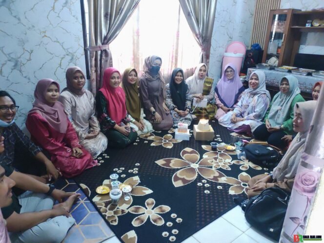 
					Bertepatan Hari jadi kota Pekanbaru,Yeni Astuti juga merayakan Ultahnya