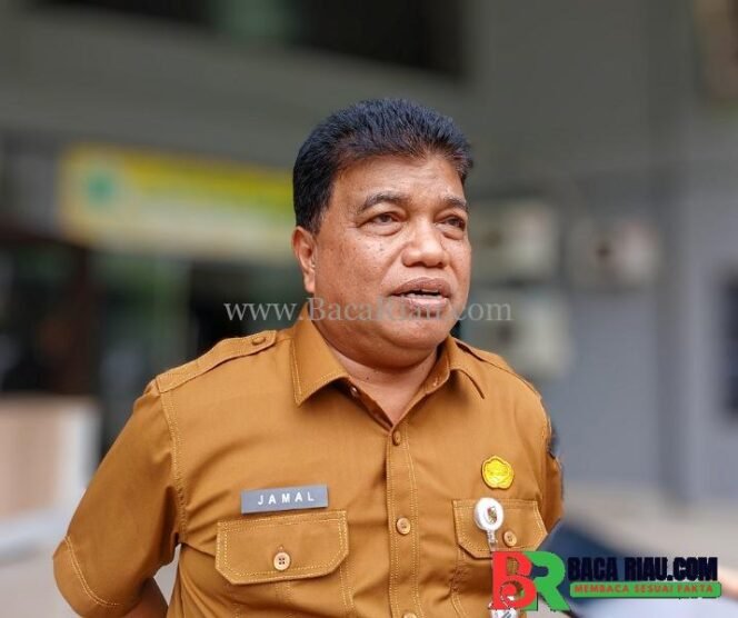 
					Disdik Pekanbaru Tegaskan Larangan Jual Beli Seragam di Sekolah: Orangtua Bebas Tentukan Sendiri