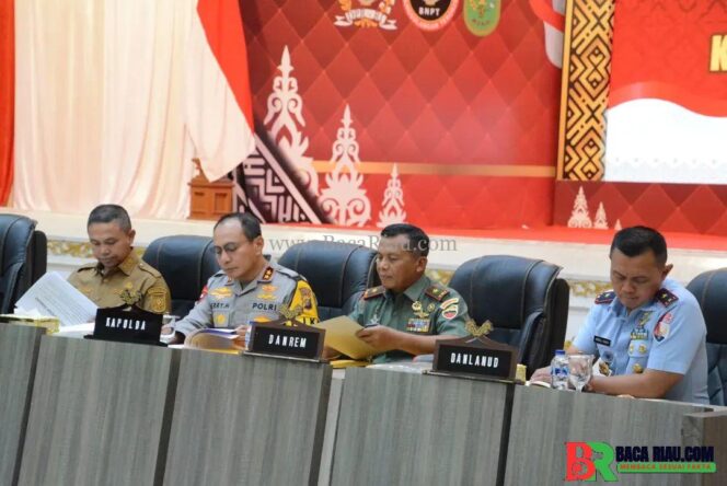 
					‎Danrem 031/WB Hadiri Rapat Evaluasi Karhutla di Provinsi Riau