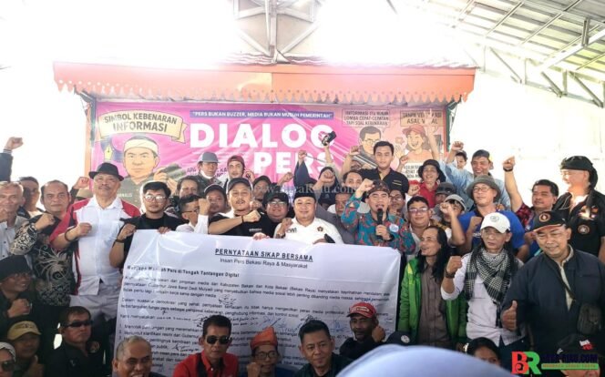 
					Insan Pers Bekasi Raya Gelar Dialog, Desak Gubernur Jabar Klarifikasi Pernyataannya : Tidak Perlu Kerjasama dengan Media