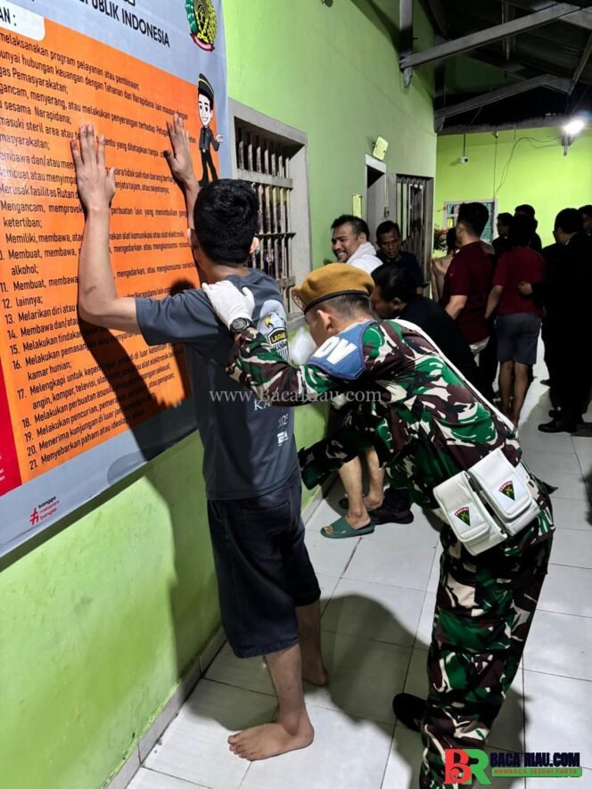 
					Wujudkan Lapas Yang Bebas Halinar, Lapas Pekanbaru Kembali Gelar Razia Gabungan dan Tes Urin Kepada Warga Binaan