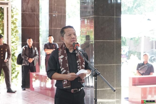 
					JAM Pidsus, Kapuspenkum dan Kajati Ikuti Upacara Penyerahan Jenazah Calon Jaksa Alm. Reynanda Primta Ginting