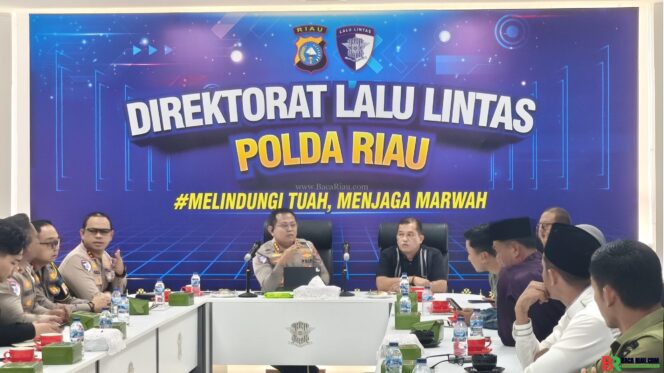
					Ditlantas Polda Riau Sosialisasikan Rute, Pengamanan, dan Penutupan Jalan Riau Bhayangkara Run 2025