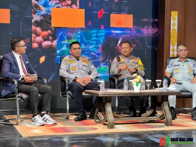 
					Hari Ketiga Operasi Patuh Lancang Kuning 2025, Ditlantas Polda Riau Gencarkan Sosialisasi dan Edukasi kepada Pengendara dan Pengguna Jalan Lainnya