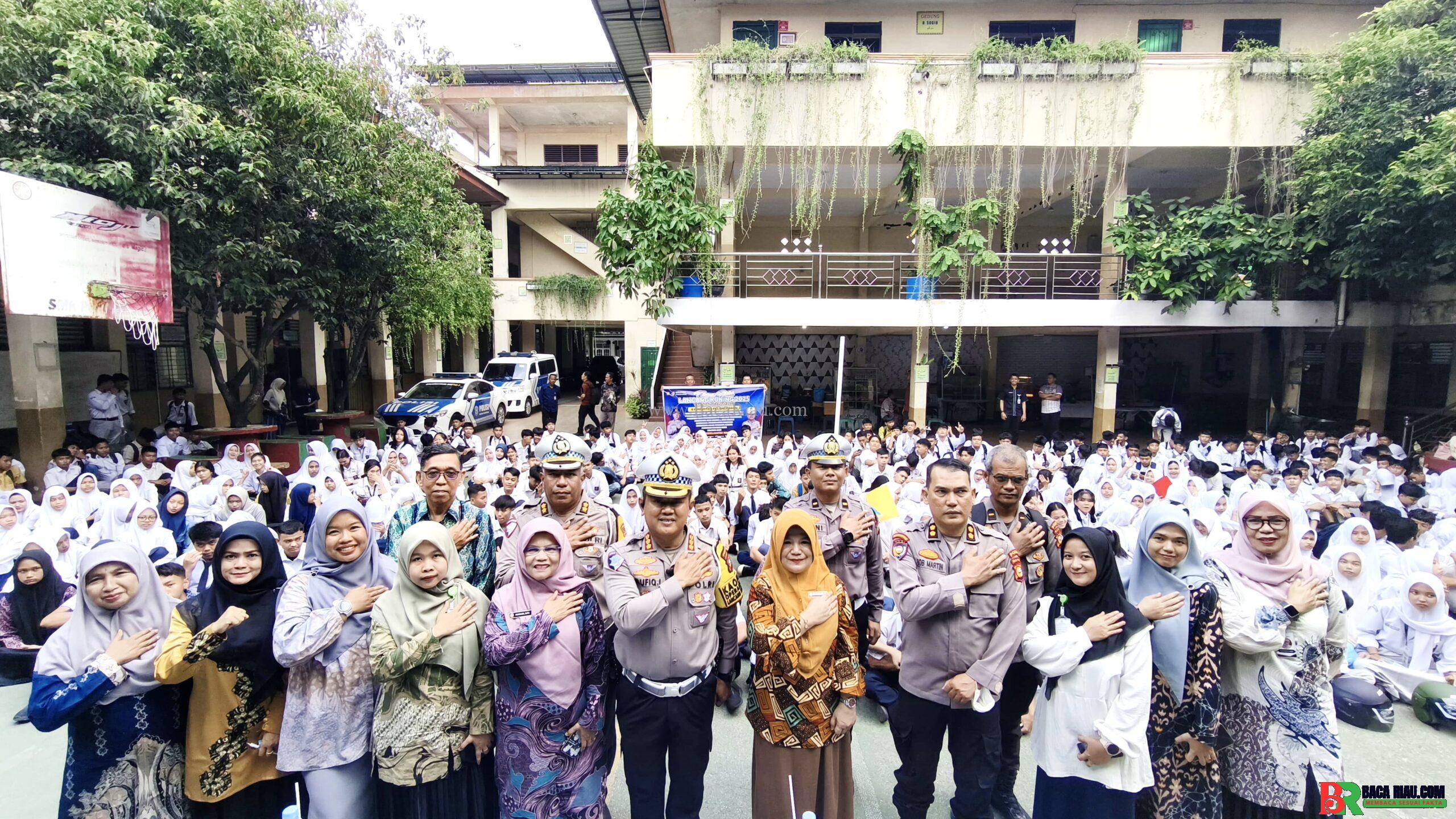 Gencar Sosialisasi di Persimpangan, CFD, Sekolah, Media hingga Podcast, Ditlantas Polda Riau Galakkan Edukasi Keselamatan Berlalu Lintas dan Green Policing