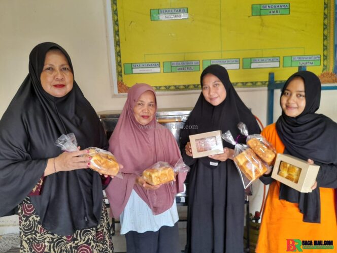 
					Rumah Zakat Dampingi Produksi Roti di BUMMas Bertuah, Perhentian Marpoyan Damai Pekanbaru