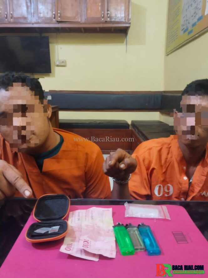 
					Dua pelaku Narkoba Ditangkap di Sebuah Gubuk di Desa Danau Lancang