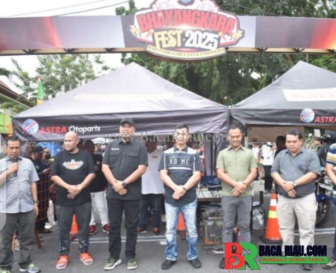 
					Kapolres dan Bupati Inhu Ambil Bagian Dalam Dragbike Festival Bhayangkara 2025