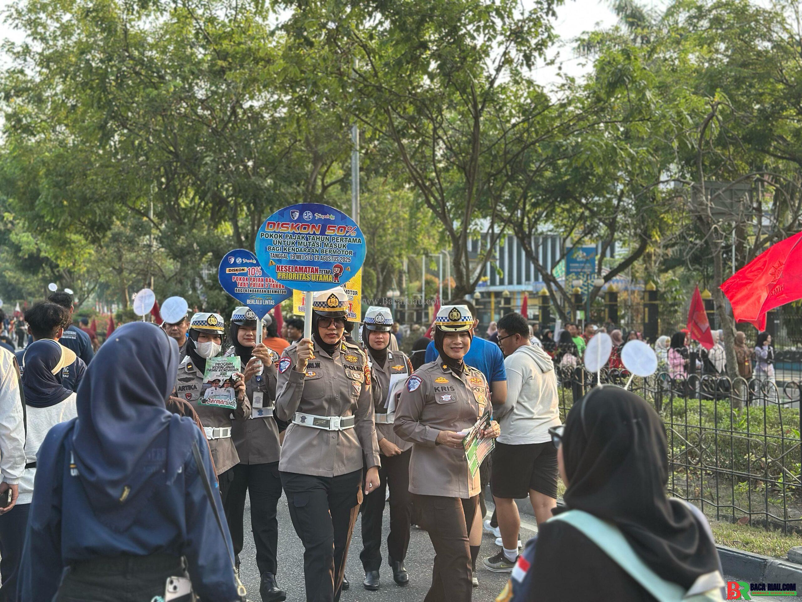 Masyarakat Apresiasi Polisi Lalu Lintas Hadirkan Edukasi Humanis di CFD Pekanbaru