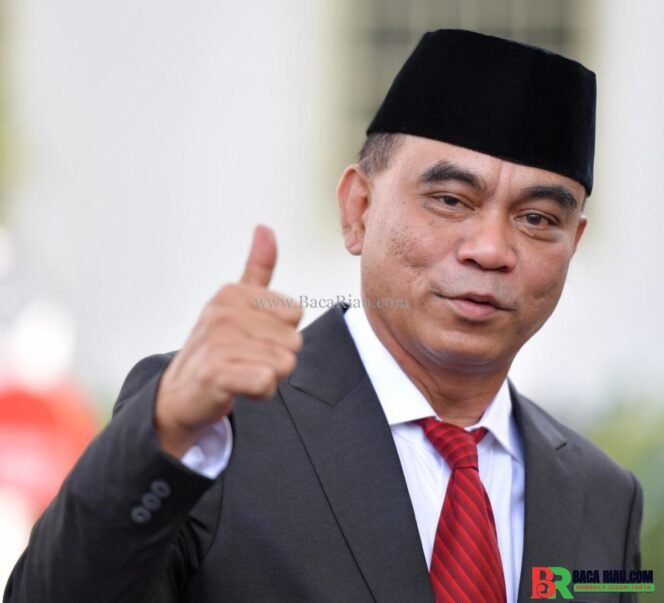 
					Wakil Menteri Desa, Pembangunan Daerah Tertinggal dan Transmigrasi Budi Arie Setiadi seusai dilantik oleh Presiden Joko Widodo di Istana Negara, Jakarta, Jumat (25/10/2019).
Foto: Wening/Kemendes PDTT