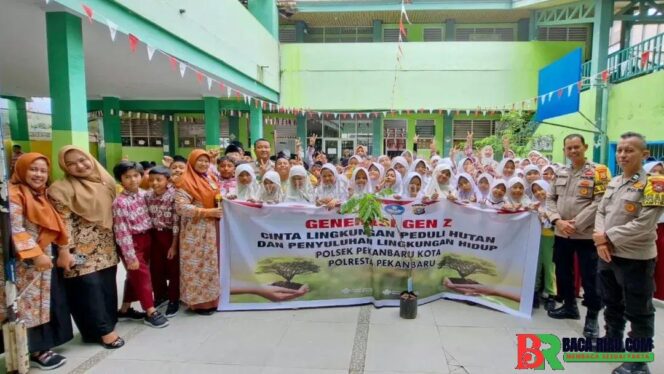 
					Polsek Pekanbaru Kota Gelar Sosialisasi Green Policing di SD Muhammadiyah 1