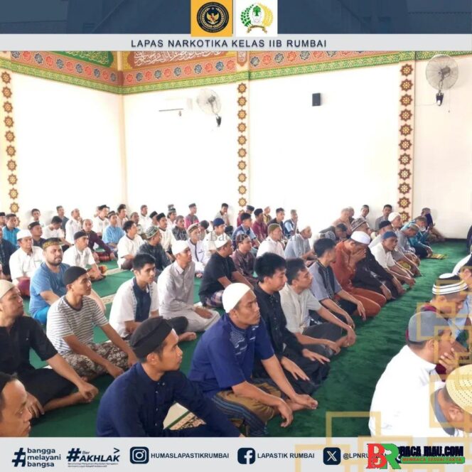 
					Sholat Jumat Berjamaah, Bangun Mental Spritual WBP Lapas Narkotika Rumbai Jadi Lebih Baik