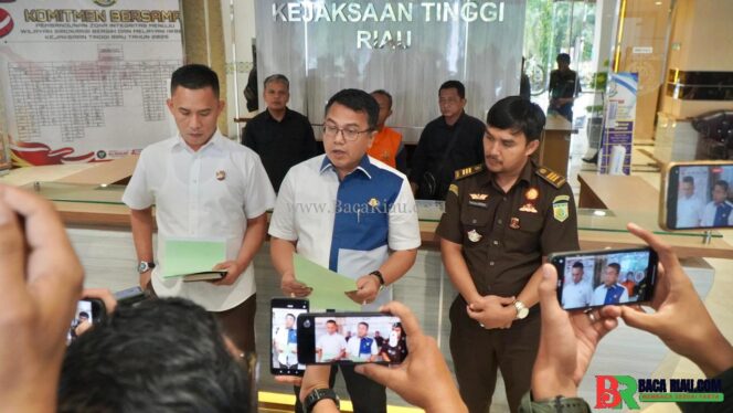 
					Akhir Dari Pelarian Selama 7 Tahun, Terpidana korupsi Nursahir, Berhasil Ditangkap Tim Tabur Kajati Riau 