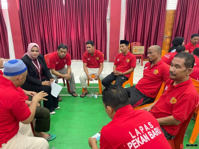 
					Komitmen Pelayanan, Lapas Pekanbaru Fasilitasi Penyuluhan Hukum bagi Warga Binaan