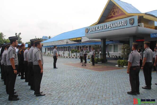 
					Momen Memperkuat kedisiplinan ,Lapas Kelas IIA Pekanbaru Laksanakan Apel Pagi Rutin