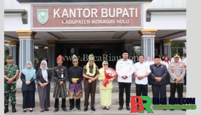 
					Bupati Inhu Ade Agus Hartanto Sambut Kedatangan Kunker Kejati Riau