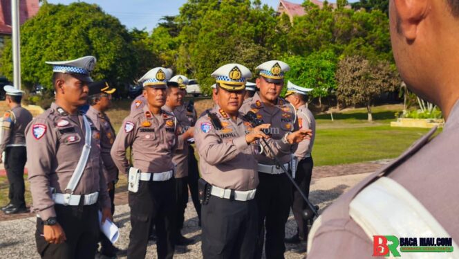 
					Polda Riau Imbau Pengemudi Angkutan Barang Patuhi Pembatasan Operasional Selama Pacu Jalur 2025