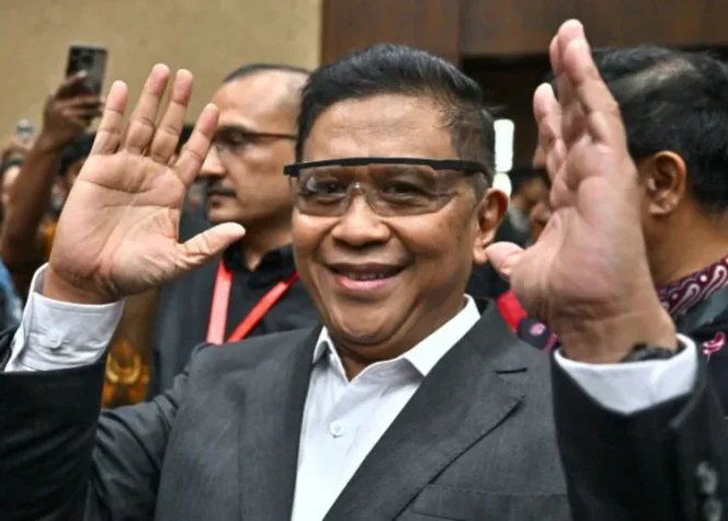 
					Hasto Kristiyanto Resmi Bebas Usai Terima Amnesti Presiden Prabowo