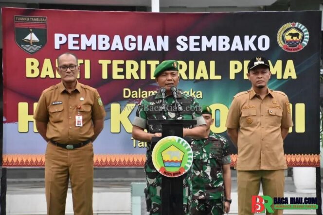 
					Peduli Rakyat,KOREM 031/WB Salurkan 500 Paket Sembako Sambut HUT ke – 80 TNI 