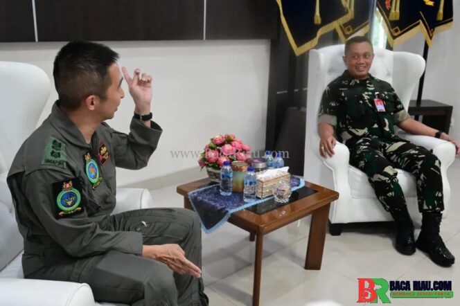 
					Danlanud Marsma TNI Abdul Haris, M.M.Pol., M.M.O.A.S., menerima courtesy call delegasi Republic of Singapore Air Force (RSAF)