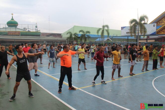 
					Semangat Jaga Kesehatan Fisik dan Mental, Warga Binaan Lapas Pekanbaru Ikuti Senam dan Bermain Musik Bersama