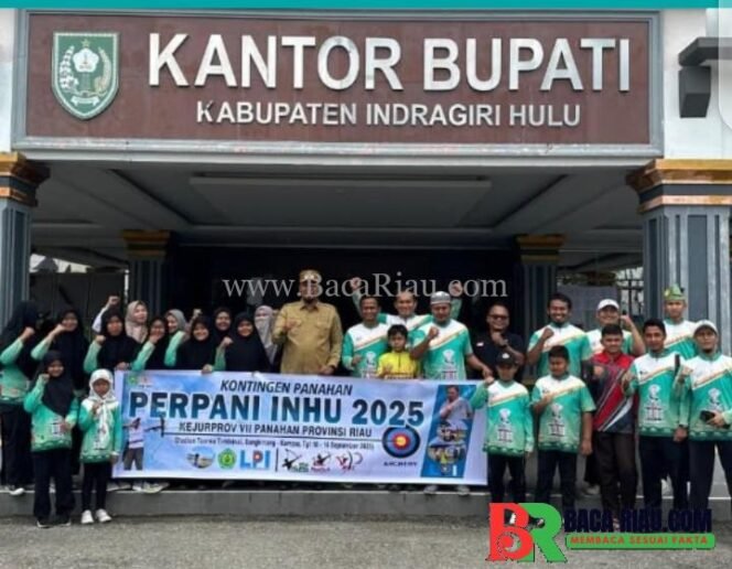 
					Bupati Inhu Lepas 41 Atlet, Pelatih, dan Official ke Kejurprov VII Riau