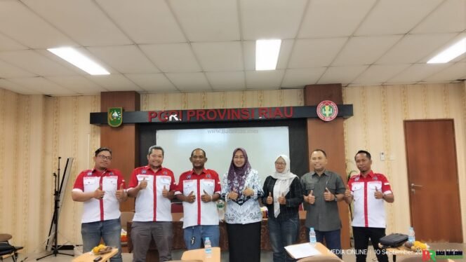 
					FSPKSI (Federasi Serikat Pekerja Kependidikan Seluruh Indonesia) DPDP Provinsi Riau, Melakukan Pertemuan Bersama PGRI Provinsi Riau