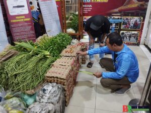 Pastikan Kualitas Konsumsi Warga Binaan, Lapas Kelas IIA Pekanbaru Lakukan Pemeriksaan Bahan Makanan