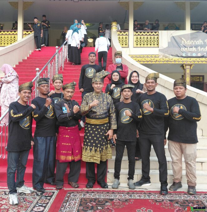 
					Tanjak Bertuah Hadiri Maklumat Akbar, Dukung Terwujudnya Daerah Istimewa Riau