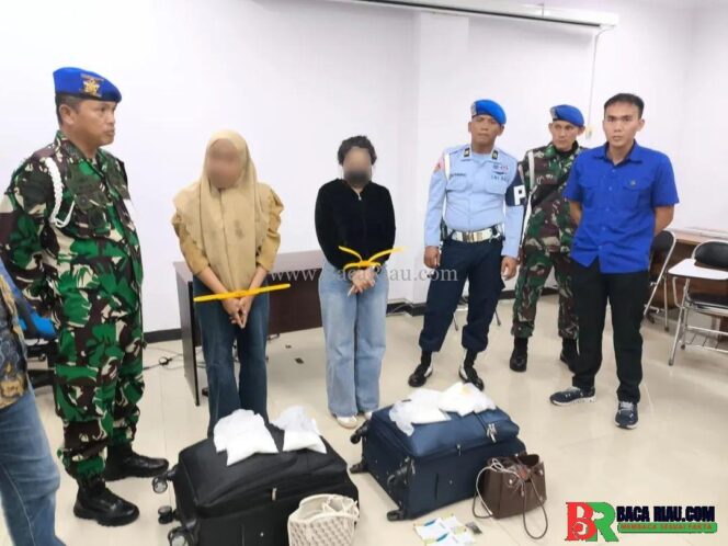 
					Petugas Avsec Bandara Internasional Sultan Syarif Kasim II,Berhasil Menggagalkan Upaya Penyelundupan 2kg Sabu 